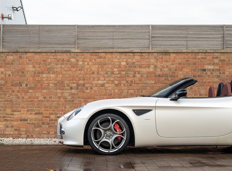 Alfa Romeo 8C Spider 30