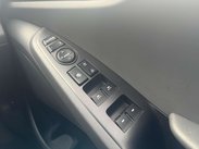 Hyundai IONIQ 1.6 IONIQ Premium SE FHEV Semi-Auto 5dr 28