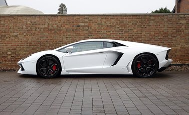 Lamborghini Aventador LP 700-4 8