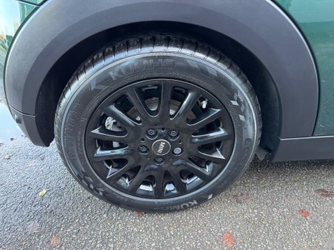 Mini Cooper 1.5 Cooper Steptronic Euro 6 (s/s) 3dr 22