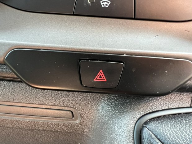 Ford Transit Custom SWB L1H1 Low Roof Trend 300 Air Con Sensors EURO 6 NO VAT 30
