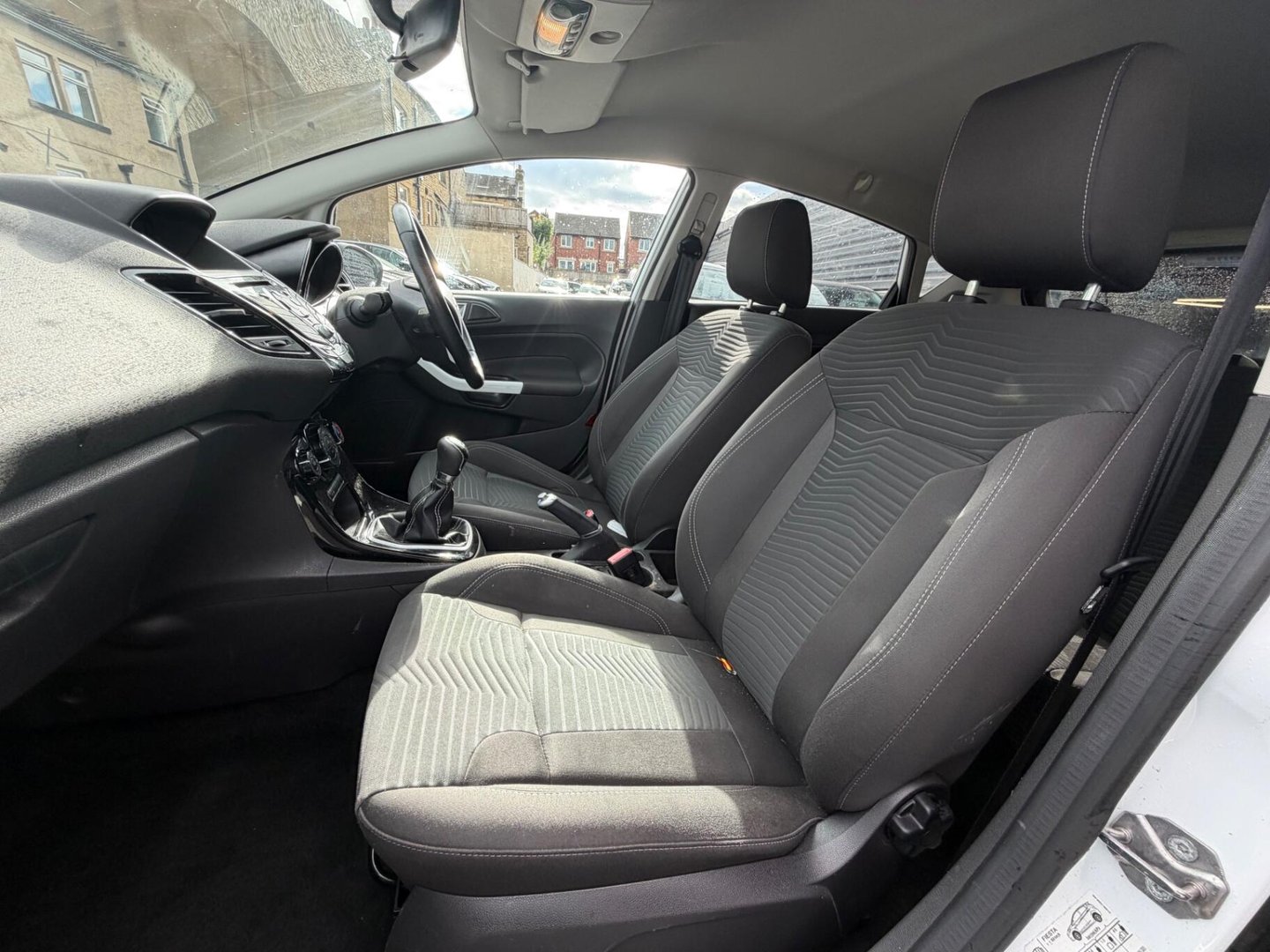 2016 Ford Fiesta — image 9