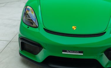 Porsche Cayman GT4 (718) 28