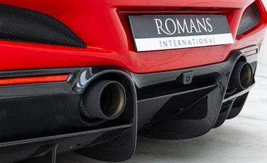 Ferrari F8 Spider 36