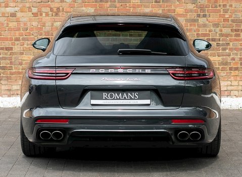 Porsche Panamera Turbo Sport Turismo 5
