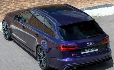 Audi RS6 Avant Performance 9