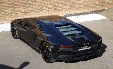 Lamborghini Aventador S 13