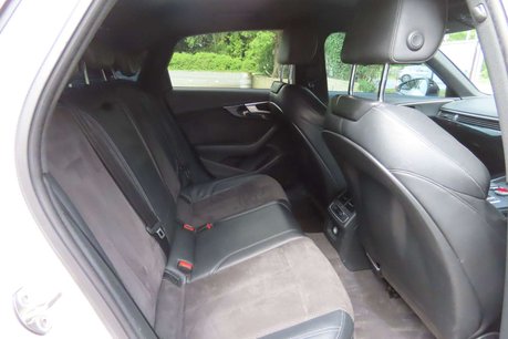Audi A4 2.0 TDI 40 Black Edition S Tronic Euro 6 (s/s) 4dr 9