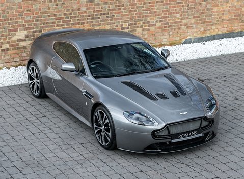 Aston Martin V12 Vantage S 8