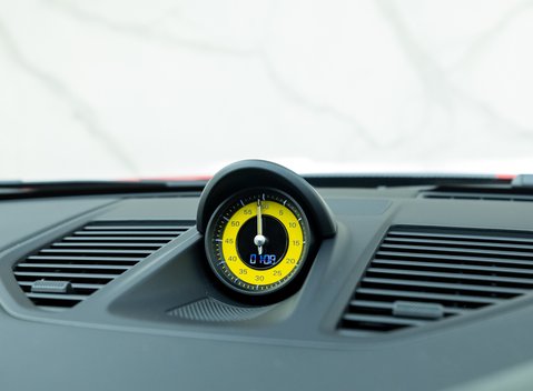 Porsche 911 GT3 RS (992) 21