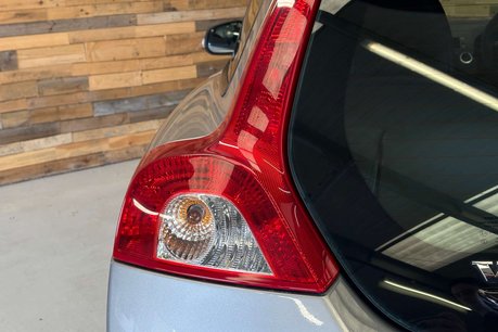 Volvo C30 2.0 R-Design Coupe 2dr Petrol Manual (177 g/km, 143 bhp) 72