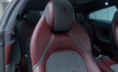 Ferrari GTC4 Lusso V12 TAILOR MADE 18