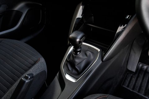 Peugeot 208 PURETECH ACTIVE PREMIUM PLUS S/S 30