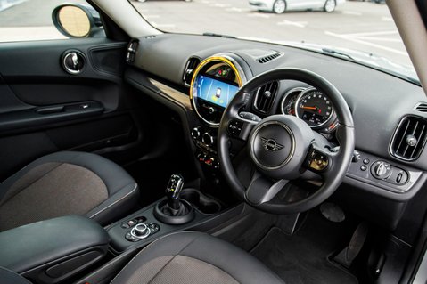 Mini Countryman COOPER CLASSIC 4