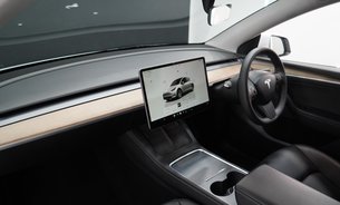 Tesla Model Y RWD 4 New Tyres Comfort Suspension 1 Owner GROK AI Ryzen Adaptive LEDs VATQ 12