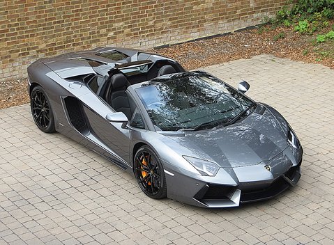 Lamborghini Aventador LP 700-4 Roadster 3
