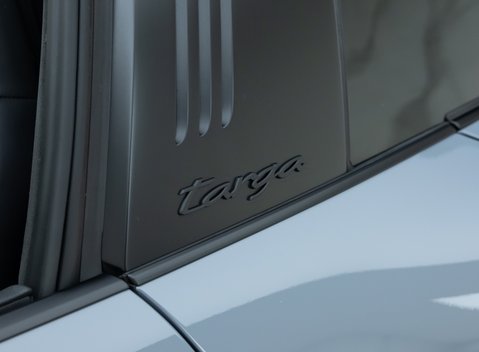 Porsche 911 Targa 4 GTS (992) 36