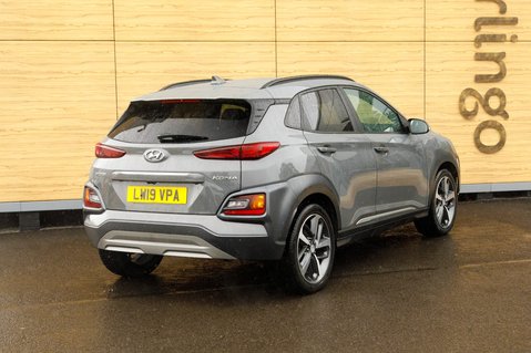 Hyundai KONA PREMIUM SE 2