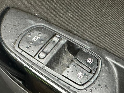 Vauxhall Corsa 1.4i ecoTEC SRi VX Line Nav Black Euro 6 5dr 19