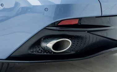 Aston Martin DB12 VOLANTE 41