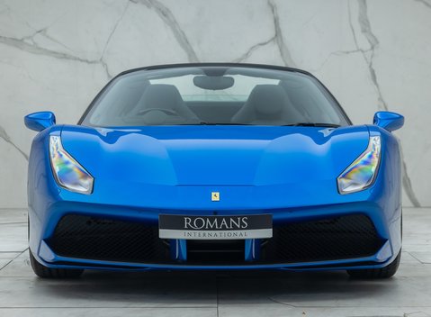 Ferrari 488 SPIDER 10