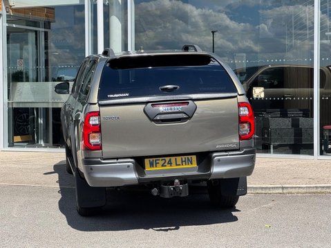 Toyota Hilux INVINCIBLE X 4WD D-4D DCB 7