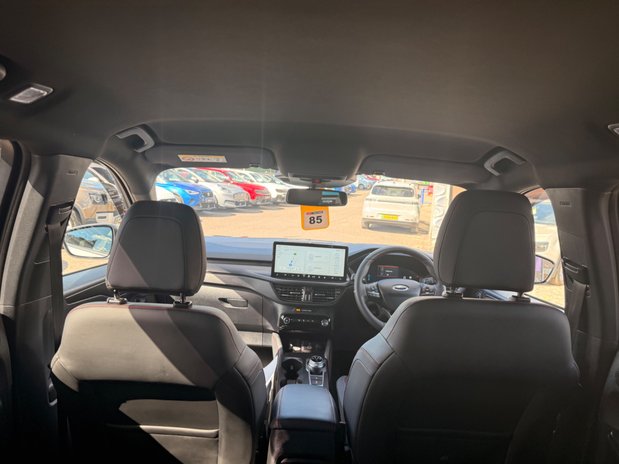 Ford Kuga ST-LINE 14