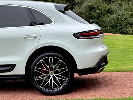 Porsche Macan S PDK 23