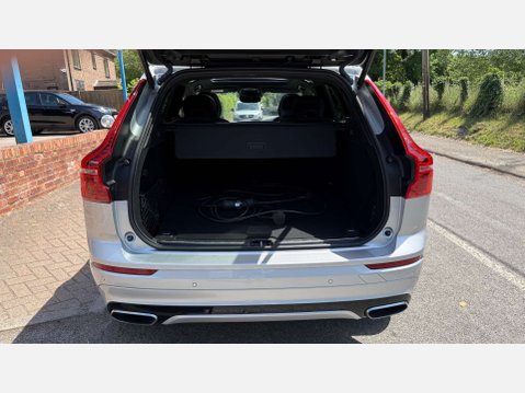 Volvo XC60 2.0 XC60 R-Design Pro T8 Recharge AWD Auto 4WD 5dr 11