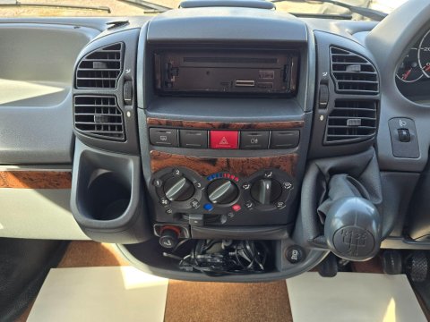 Autocruise Starblazer Motor Home 23