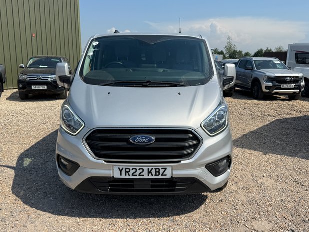 Ford Transit Custom Crew Cab SWB L1H1 Low Roof Limited 300 Air Con Alloys Sensors Cam EURO 6 4