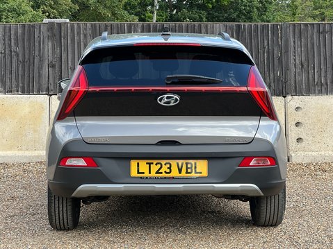 Hyundai BAYON T-GDI PREMIUM DCT MHEV 8