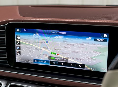 Mercedes-Benz GLS 600 First Class 22