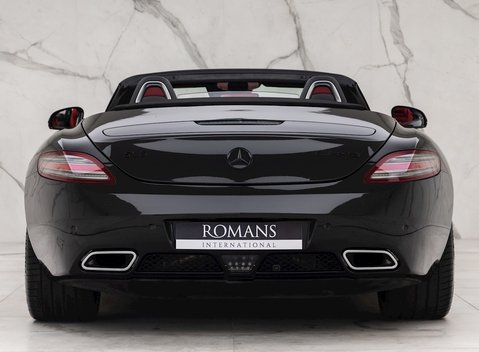 Mercedes-Benz SLS AMG Roadster 5