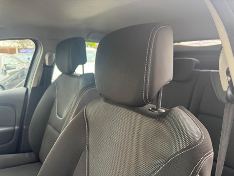 Renault Clio 1.2 16V Dynamique MediaNav Euro 5 5dr 28