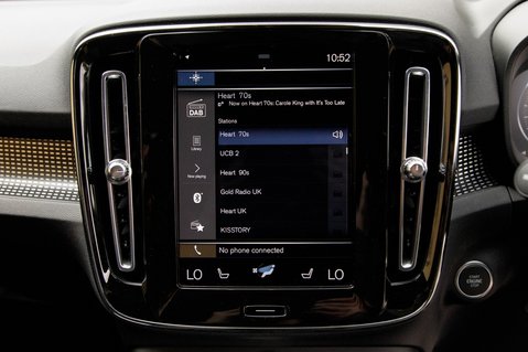 Volvo XC40 B4 R-DESIGN MHEV 26