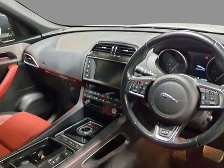 Jaguar F-Pace 2.0 F-Pace R-Sport AWD D Auto 4WD 5dr 13