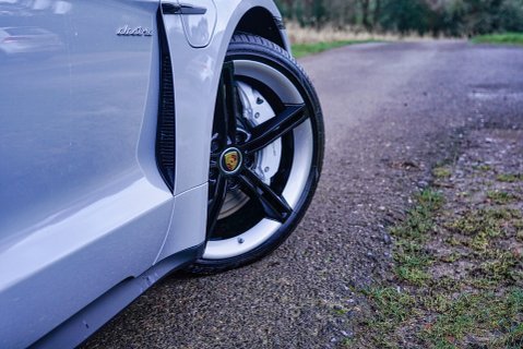 Porsche Taycan Performance Plus 93.4kWh 6