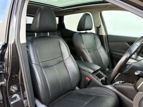 Nissan Qashqai 1.6 Qashqai Tekna dCi CVT 5dr 17