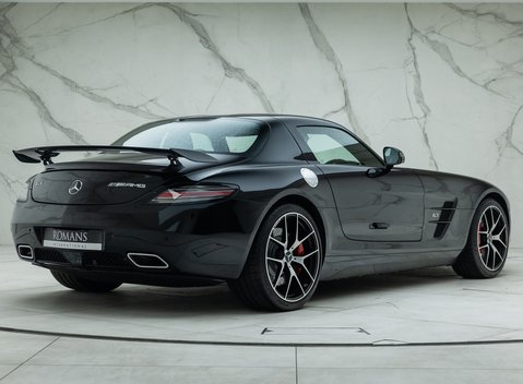 Mercedes-Benz SLS AMG GT FINAL EDITION 7