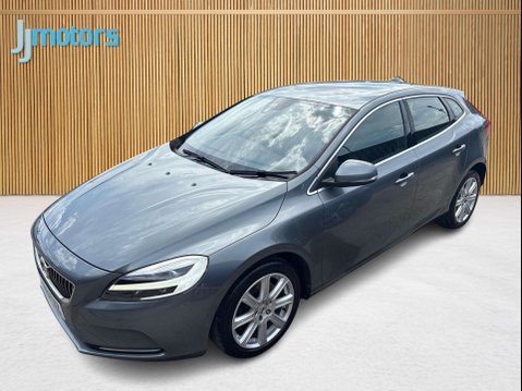 Volvo V40 1.5 T2 Inscription Hatchback 5dr Petrol Auto Euro 6 (s/s) (122 ps) 18