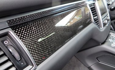 Porsche Macan Turbo 22
