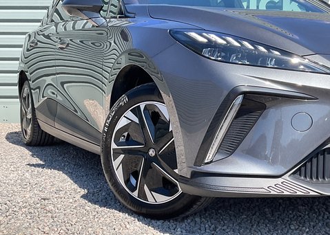 MG MG4 EV 64kWh TROPHY 2