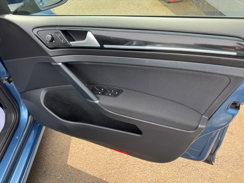 Volkswagen Golf GT TSI ACT BLUEMOTION TECHNOLOGY 23