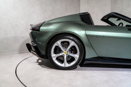 Ferrari 12 Cilindri SPIDER. £15K GLOSS BLACK EXTERIOR PACK. CARBON WHEEL & LEDs. LIFT. 24