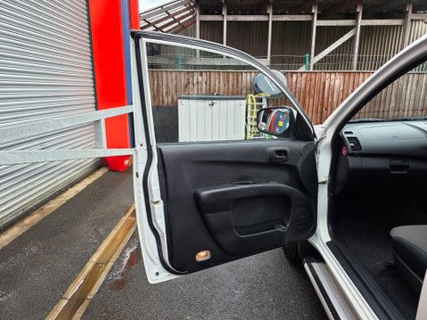 Mitsubishi L200 DI-D 4X4 4LIFE CLUB CAB 17