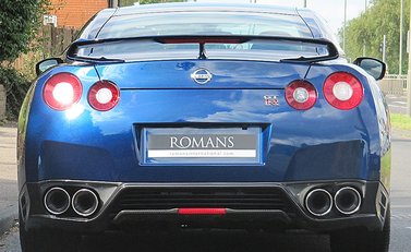 Nissan GT-R Premium Edition 5