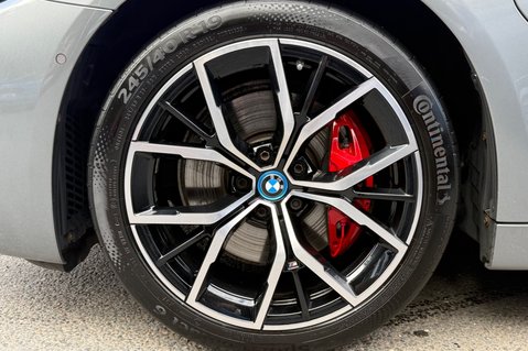 BMW 5 Series 530E M SPORT - VATQ - PRO PACKAGE - 1 OWNER - FULL BMW SERVICE HISTORY 73