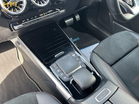 Mercedes-Benz GLB 1.3 GLB200 AMG Line (Executive) SUV 5dr Petrol 7G-DCT Euro 6 (s/s) (163 ps) 17