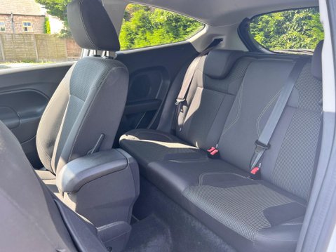 Ford Fiesta 1.0T EcoBoost Titanium Euro 6 (s/s) 3dr 28